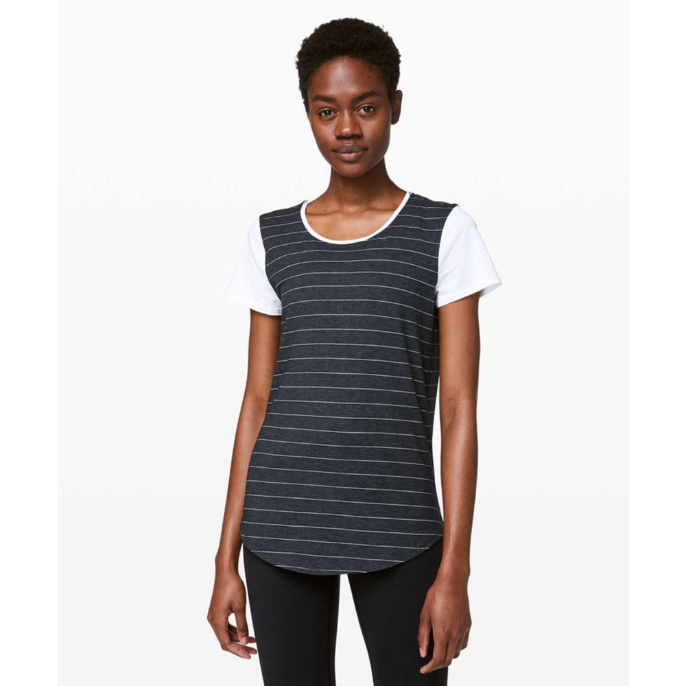 Lululemon Love Crew III
Short Serve Stripe Heathered , Size M, Dark Gray & White